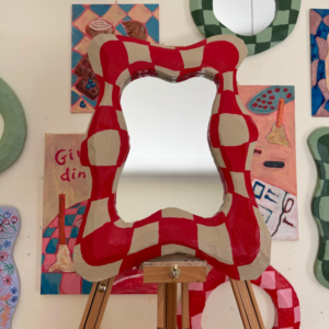 Clothó – Red & Beige Checkered Mirror